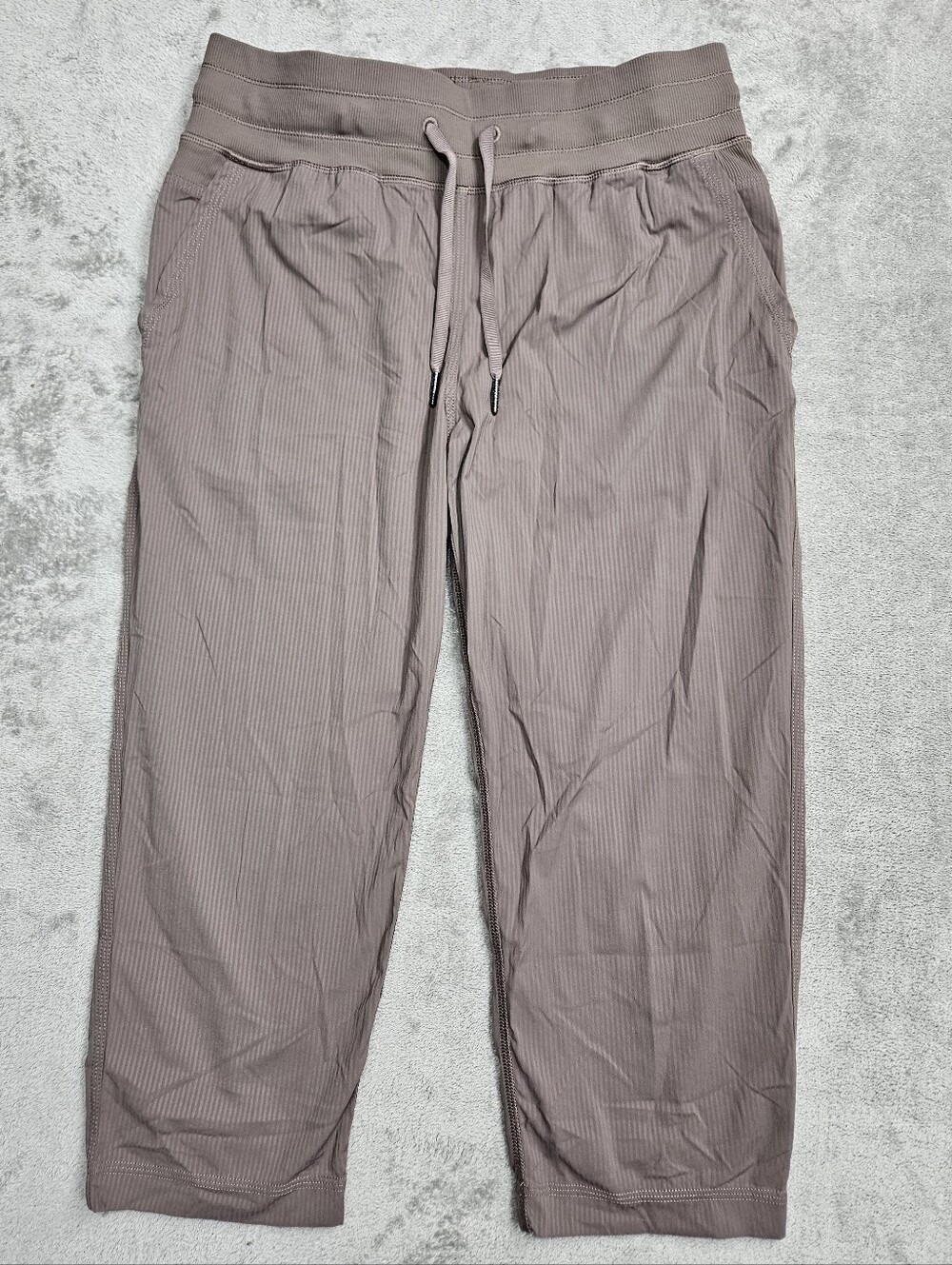 Lululemon Dance Studio Mid-Rise Cropped Pant Size 6 Washed Mauve Swift Coolmax